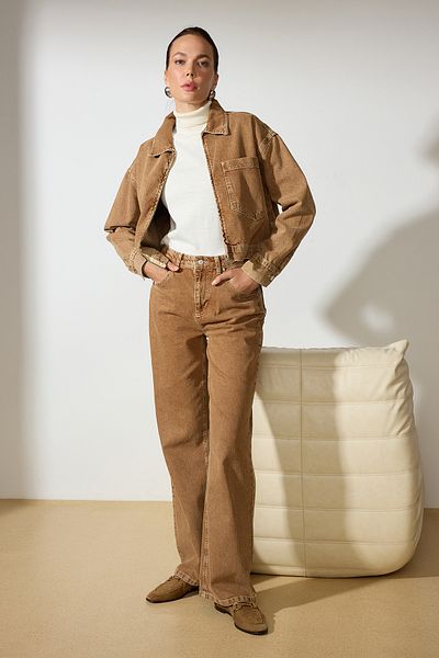 Trendyol Collection Braune Jeans mit hoher Taille und weitem Bein - Twoaw25je00214
