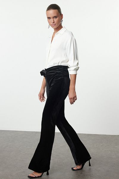 Trendyol Collection Schwarze, rosafarbene, detaillierte Strickhose TPRAW25PL00003