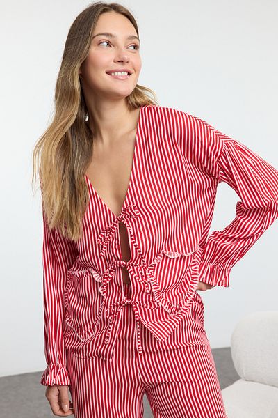 Trendyol Collection Viskóz szőtt pizsama szett piros csíkos szalaggal/masnival/kötővel THMAW25PT00201