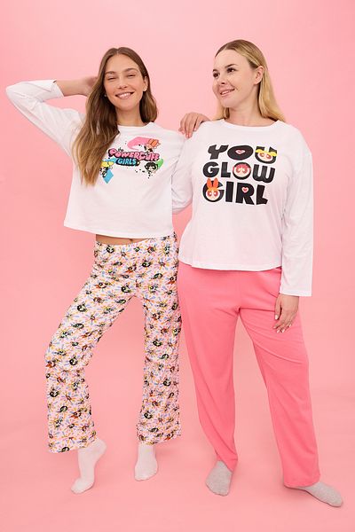 Trendyol Curve Комплект розова лицензирана плетена пижама Powerpuff Girls - Tbbaw25Ai00066