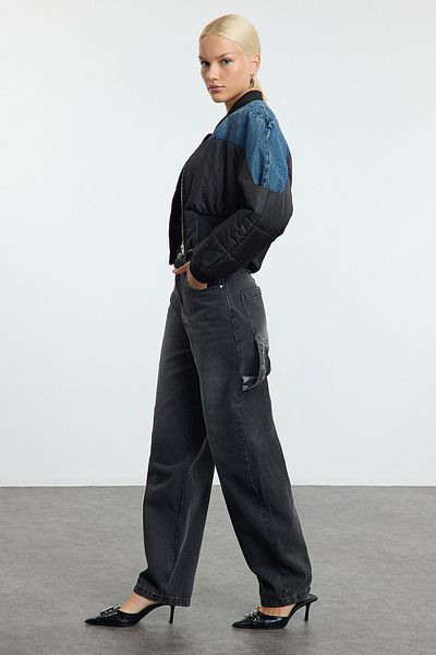 Trendyol Collection Anthrazitfarbene Carpenter-Skater-Jeans mit hoher Taille – locker sitzende, nachhaltige TWOAW24JE00308