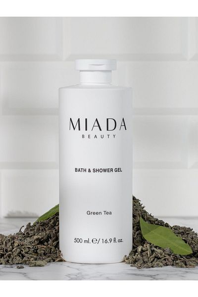 Miada Beauty Green Tea Shower Gel - Revitalizing and Moisturizing 500 ml Shower Gel