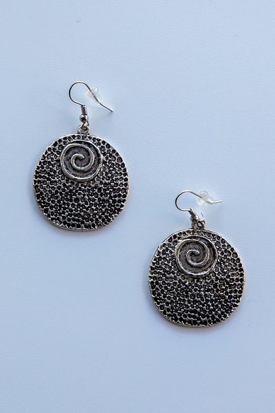 Lila Rosa Ethnic Authentic Design Brass Earrings