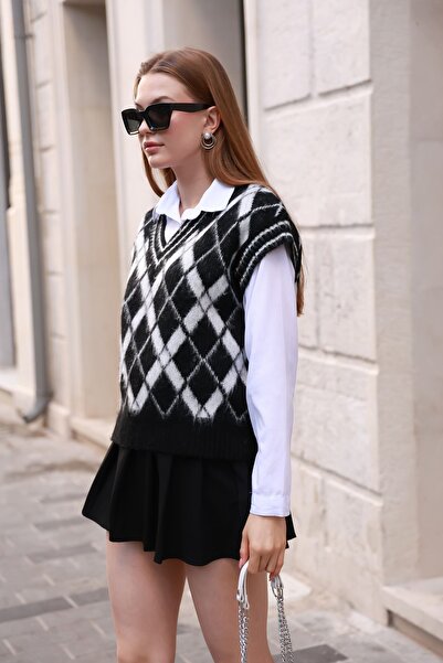 winter club V-Neck Corded Edge Diamond Patterned Women's Sweater - 100% Silk, 2 Colors