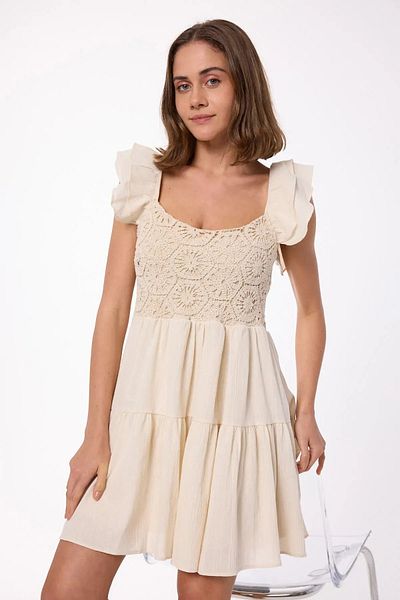 Hiccup Rochie mini în trepte cu mâneci zburătoare din dantelă