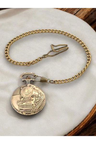 UCUZTEKNO Embossed Vintage Train Themed Chain Clock