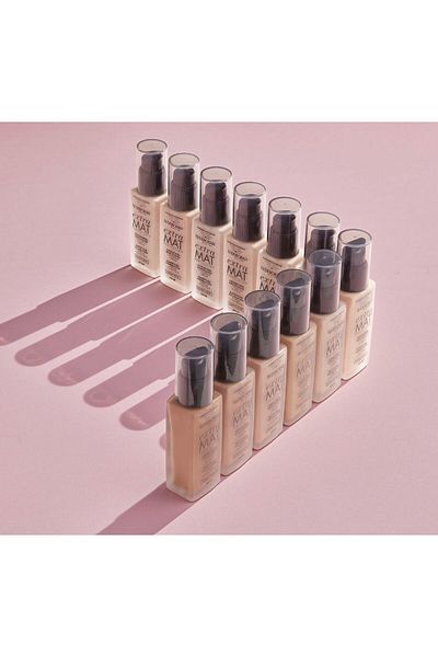 Deborah Extra Matte Perfection Foundation No: 038009518305548