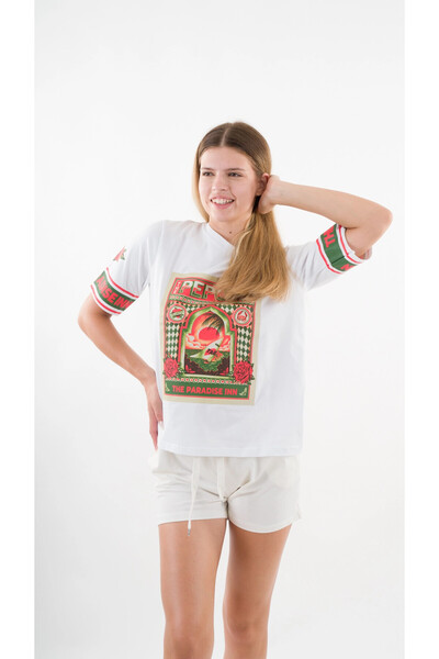 hazelin Women's White Red Peponi Printed Crew Neck T-Shirt Hzl24S-Yy302