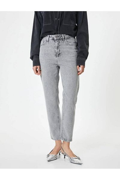 Koton Jeanshose mit hoher Taille, gerades Bein und Taschen – Mom Jean