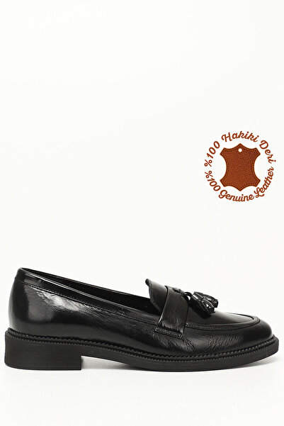 GÖNDERİ(R) حذاء لوفر نسائي من الجلد الأسود اللامع مزين بشراشيب