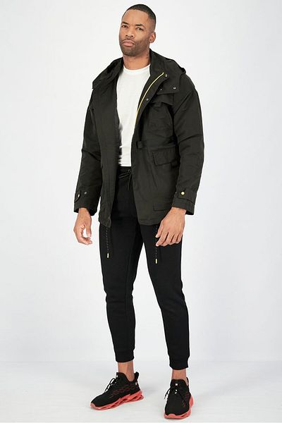 Puma Men Sportswear Fit Long Sleeve Plain Bomber Jacket, Black