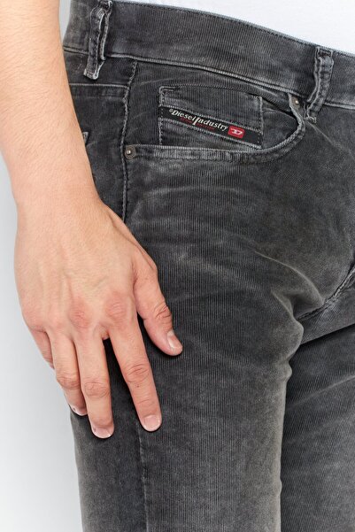 Diesel Men 2019 D Strukt Slim Fit Textured Stretchable Jeans, Black