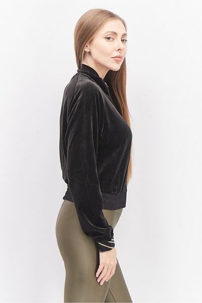 Puma سترة تدريب نسائية رياضية بأكمام طويلة وشعار العلامة التجارية، باللون الأسود