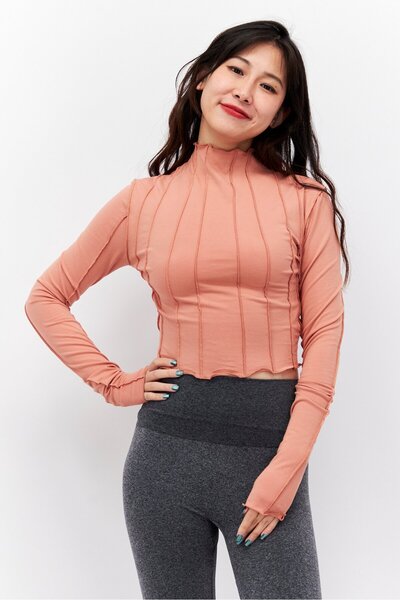 Reebok بلوزة رياضية نسائية بأكمام طويلة للخارج، وردي باهت