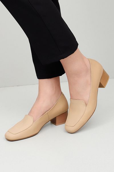 GÖNDERİ(R) Women/Girls Nude Blunt Toe Short Thick Heeled Genuine Leather Shoes