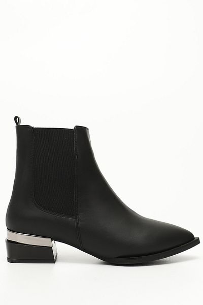GÖNDERİ(R) Women/Girls Black Zip Pointed Toe Chunky Heeled Chelsea Boots