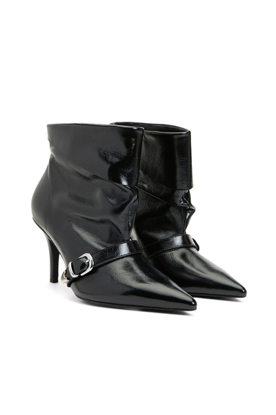 Dıvarese Siyah Kadın Bot