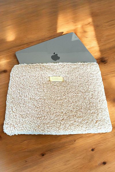 BAHELS Teddy Plush Beige Laptop Tablet Case 13-14 Inch Portfolio Bag