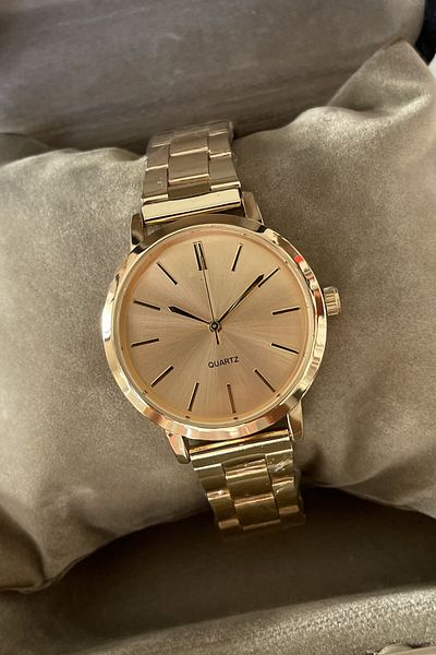 Leerybee Simplicity and Elegance Women's Wristwatch Nla-008