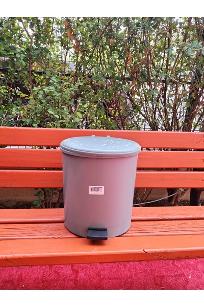 KAPLANBABA سلة مهملات بلاستيك بدواسة داخلية 5 لتر (24X22X26)