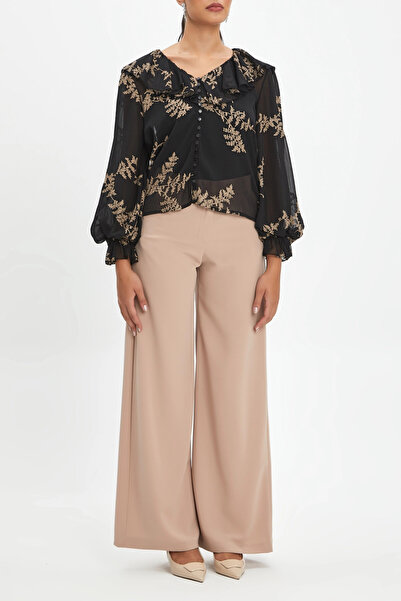 SERPİL Fırfır Yaka Önden Düğmeli Nakışlı Kol Ucu Volanlı Siyah Bej Gömlek 37333