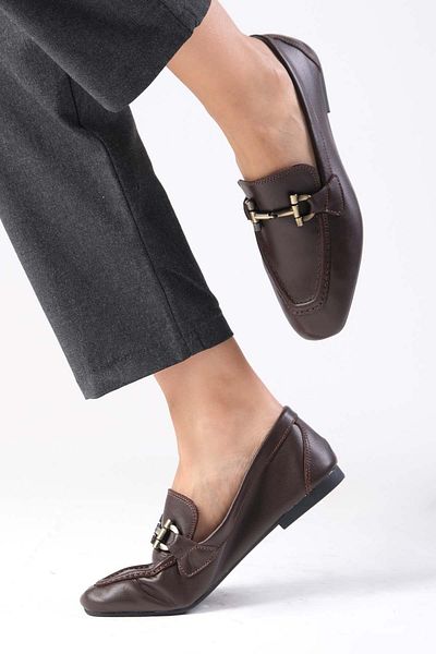 Mio Gusto Manon Genuine Leather Brown Chain Accessory Blunt Toe Women's Loafer Shoes