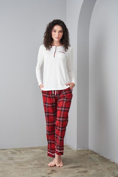 PJS 24561 Set de pijamale roșii cu mânecă lungă în carouri pentru femei