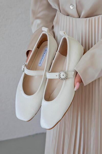 STRASWANS Berny Women's Belt Detail Velvet Ballerina Beige