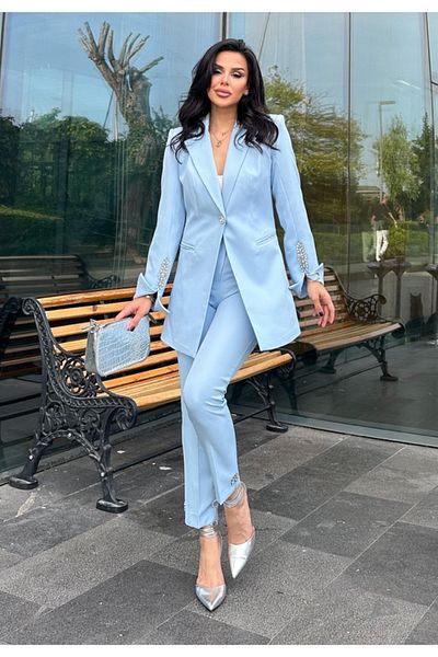 pembekurdelem Set de damă Baby Blue - Jachetă și pantaloni cu detalii de piatră