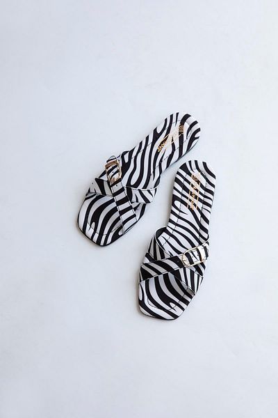 STRASWANS Zebra Patterned Women's Daily Slippers - Platte Fabric