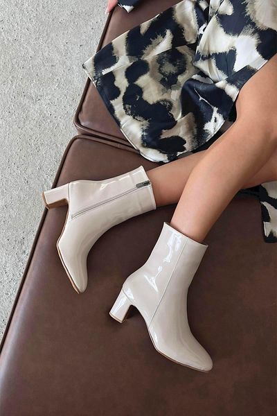 STRASWANS Arny Women's Heeled Patent Leather Boots Beige