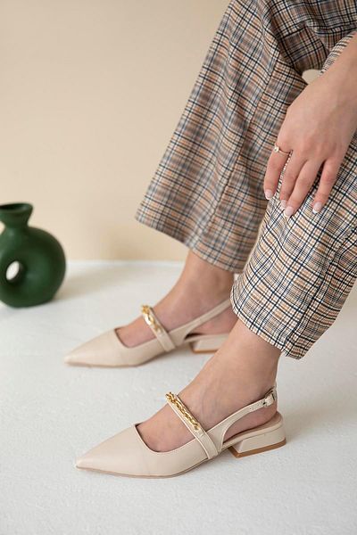 STRASWANS Karissa Women's Chain Detail Heeled Leather Shoes Beige