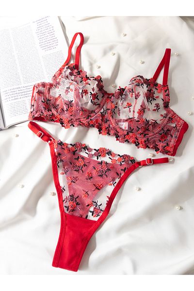 MOONDE Tiny Floral Patterned Lace Bralet Set (Bra & Thong)