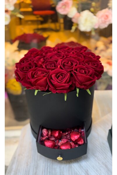 Pika Kırmızı Kadife Güllü Kalpli Çikolatalı Kutu -anneler Günü -çekmeceli Kut...