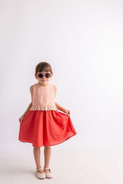 Oliven The Kid Rochie pentru fete - Două culori, dantelă în talie, fără mâneci, culoare cărămidă