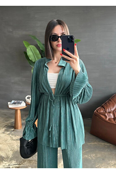 Laluvia Emerald Lace Detailed Pleated Set