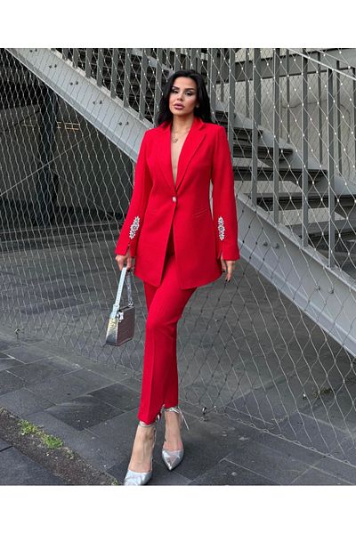 pembekurdelem Set roșu pentru femei - jachetă și pantaloni cu detalii în piatră