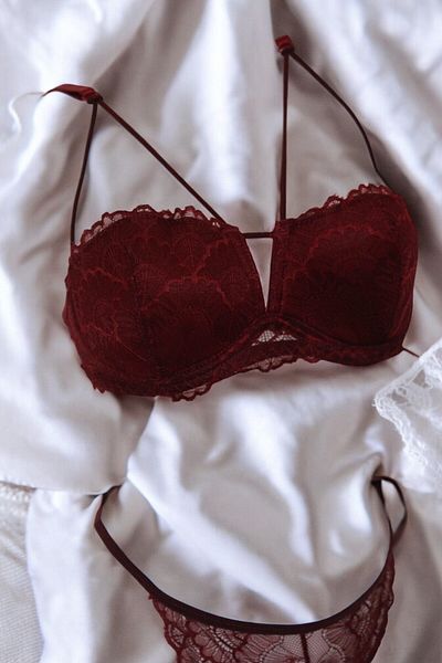 blackstrip Ultra Light Lace Bra Set with Stitching Detail on the Front (Bra Set)