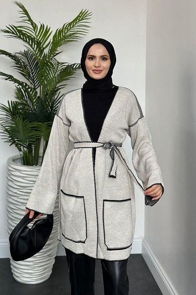 MERVEN AKYÜZ Μάλλινη ζακέτα με ζώνη Alda σε κρεμ χρώμα