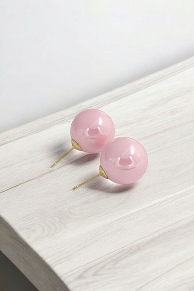 Çlk Accessories أقراط كروية فاخرة من اللؤلؤ