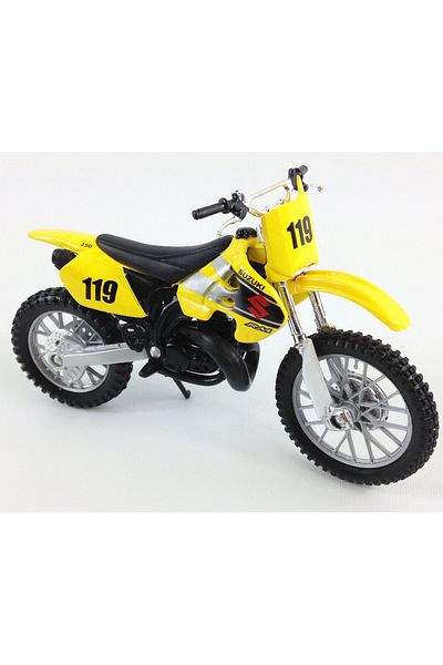 Maisto Suzuki Rm250 Motorcycle 1/18