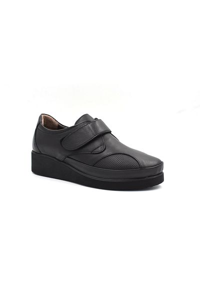 Prego Gnd - Khaki Leather, Velcro and Light Sole Black Women's Casual Shoes