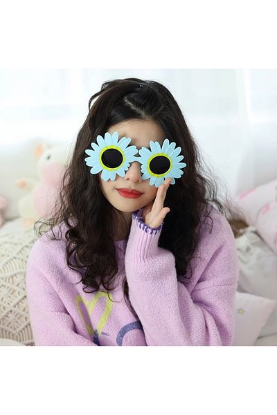 nuit dose Blue Color Daisy Shaped Party Glasses 18x10 cm