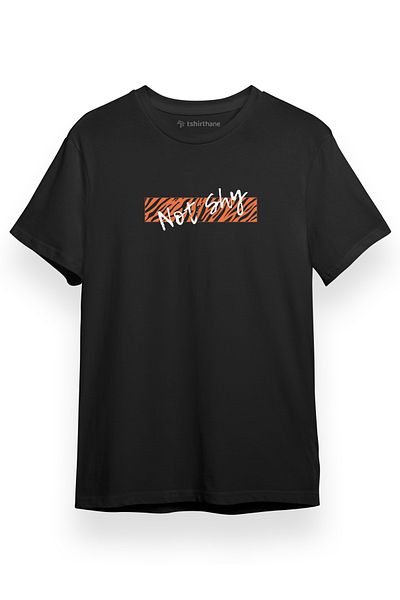 Tshirthane Ανδρικό μπλουζάκι ITZY Not Shy Μαύρο κοντομάνικο