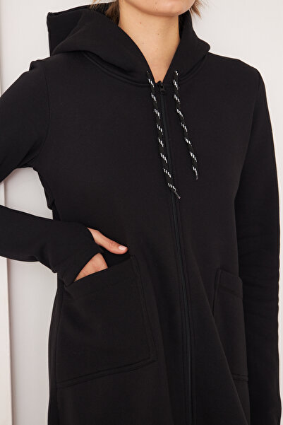 KİM Kİ O ΓΥΝΑΙΚΕΙΑ ΦΟΥΤΕΡ ΜΑΚΡΥ ΤΟΥΝΙΚ ΜΕ 3 ΝΗΜΑΤΑ