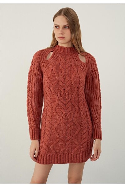 SHERIN Μίνι πλεκτό φόρεμα με γιακά με λεπτομέρεια από πλακάκι