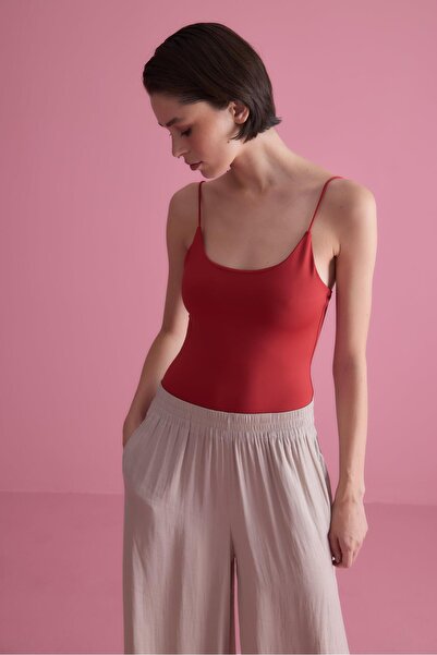 TUBİA Γυναικείο κόκκινο λουράκι με κουμπωτό κορμάκι