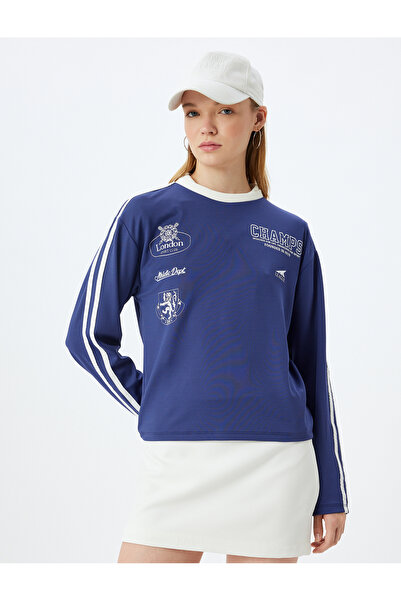 Koton Μακρυμάνικο μπλουζάκι με λαιμόκοψη με εμπριμέ ριγέ λεπτομέρεια Άνετη εφαρμογή