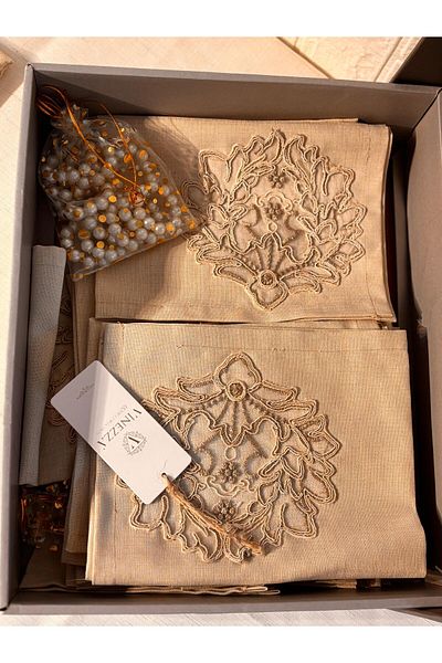 Vinezza Home Collection Комплект прибори за хранене Carefree от 34 ленени изделия с френска дантела