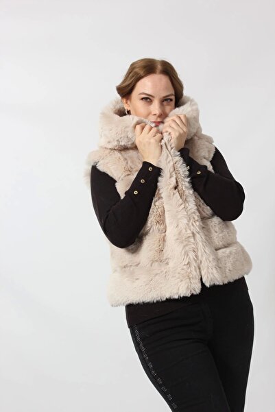 Moda Berray Etekten Kısalabilen Kapüşonlu Lüks Suni Kürk Yelek
